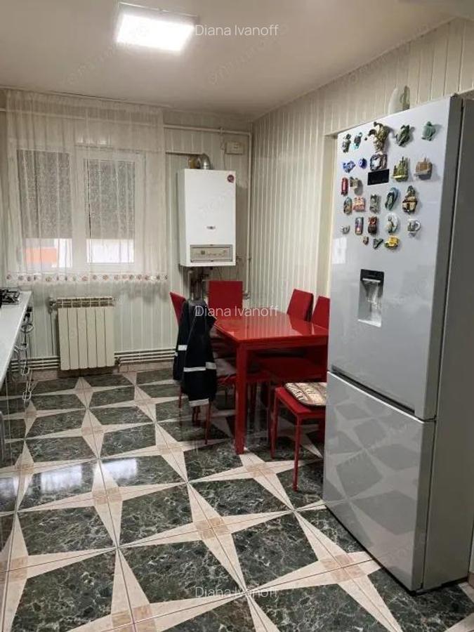 Ap 2 cam conf 1 A dec, et 4/10, zona 9 Mai-Billa - 7