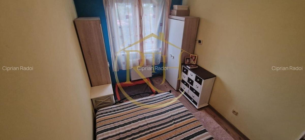 Vand apartament cu 4 camere in zona spitalul judetean,comision ,,0'' - 9
