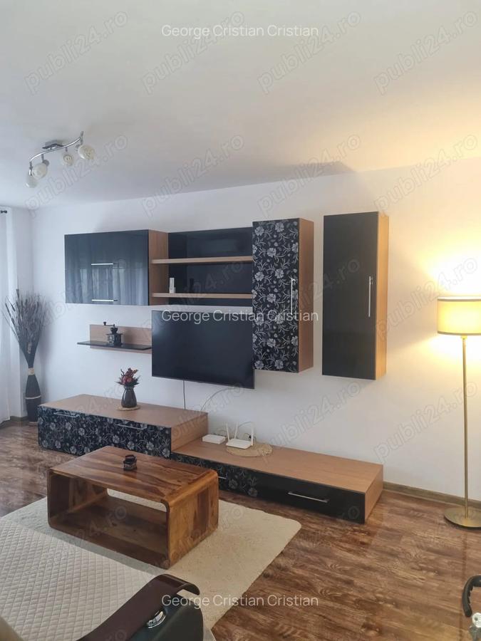 Apartament cu 2 camere, decomandat, etaj 2 4 - 8