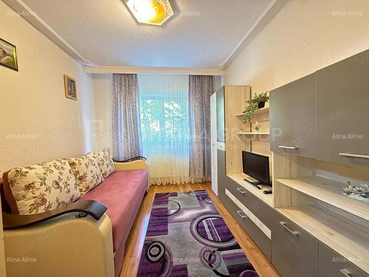 Apartament cu 2 camere, 2 bai, decomandat - zona Racadau - 5