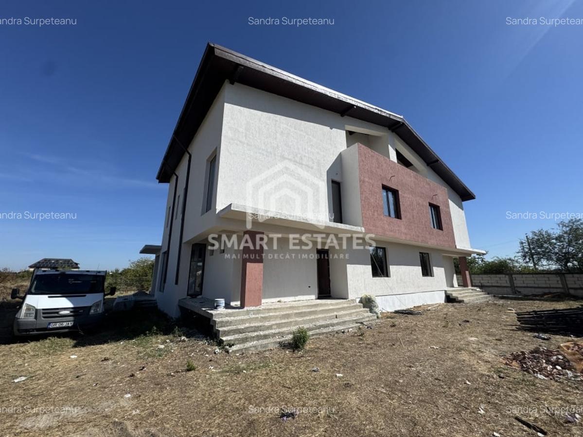 VANZARE VILA DARVARI | DOMNESTI -CIOROGARLA | 7 CAMERE - TERASE LA CHEIE - 2