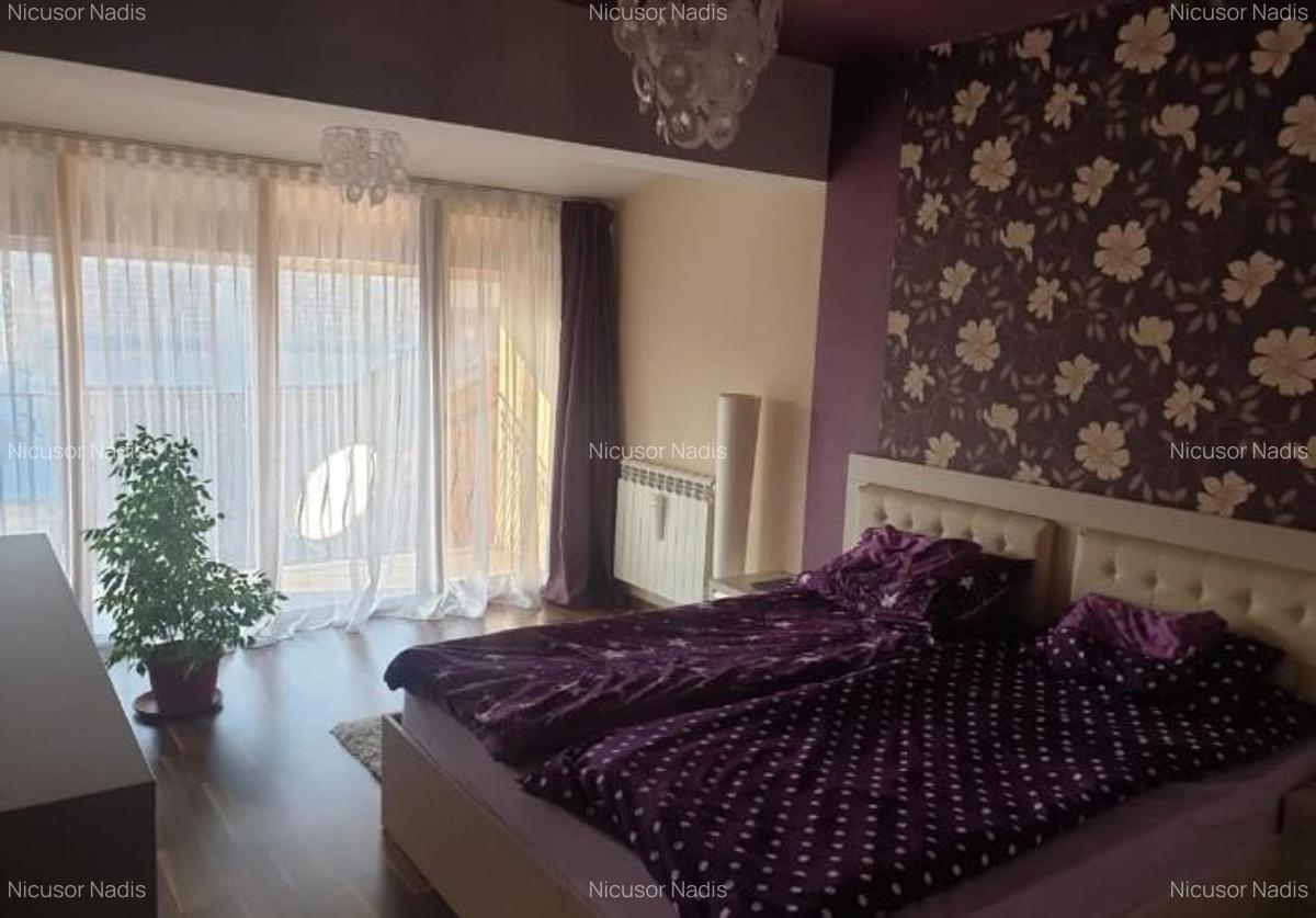 Casă de vânzare în centrul orașului - 4
