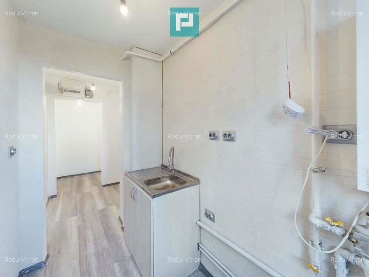 Apartament 3 camere pe str Hateg in Vlaicu - 12