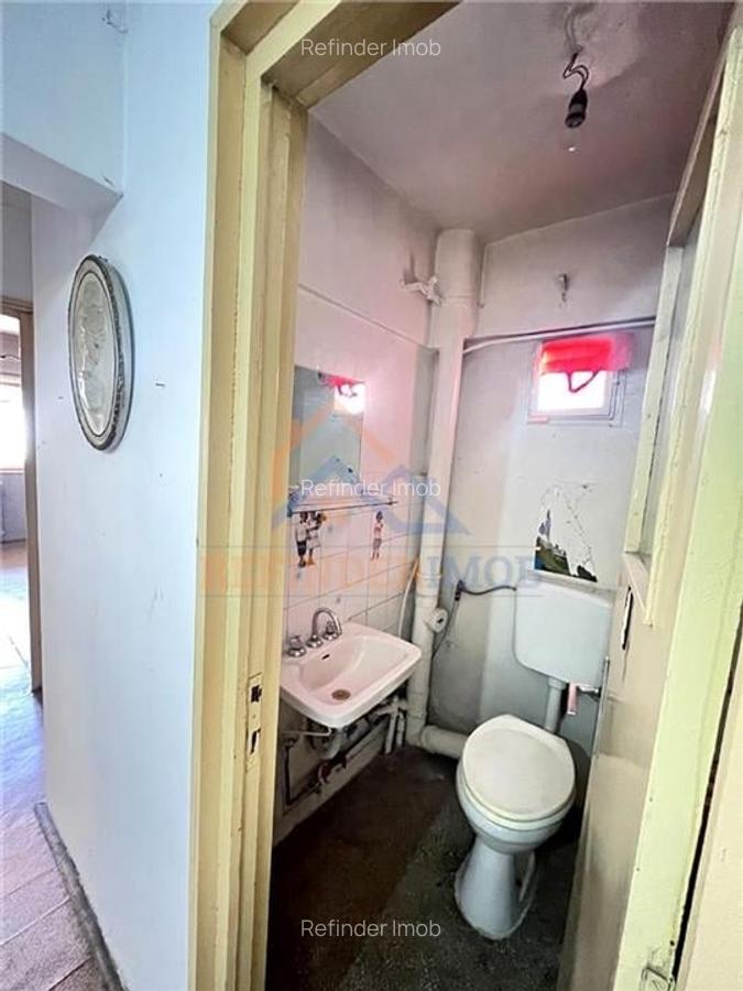 Apartament cu 3 camere decomandat în Drumul Taberei - 9