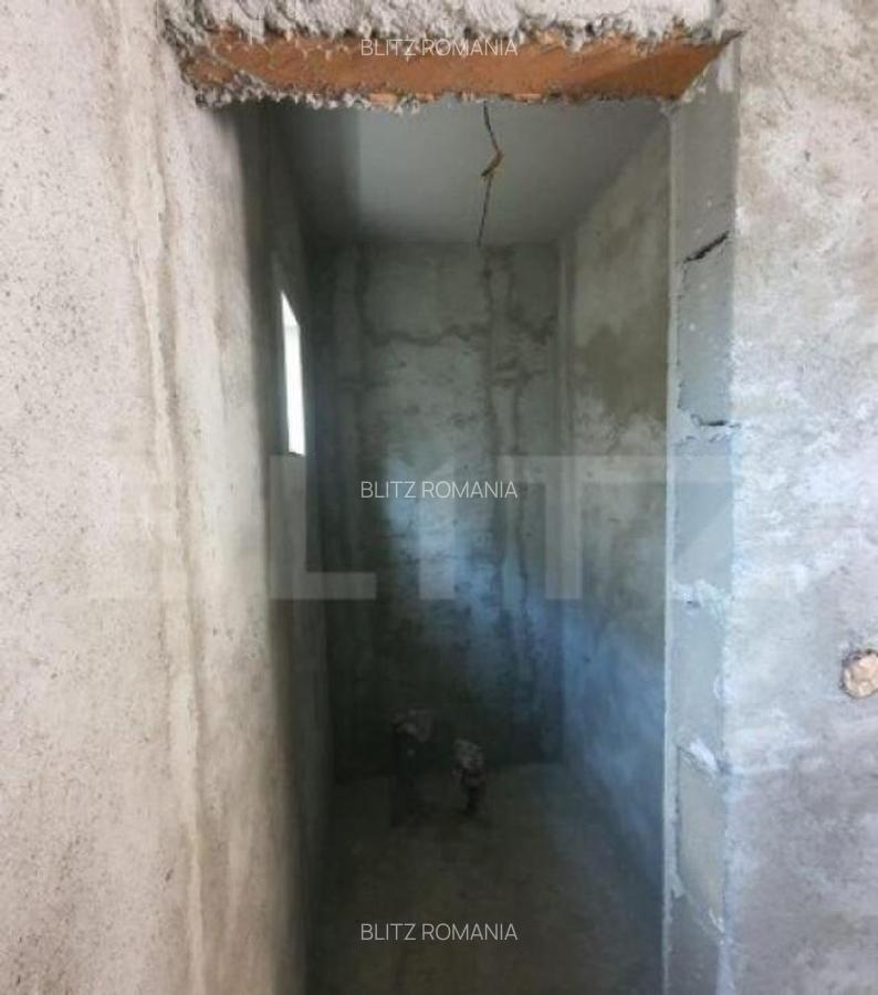 Casa P+M de aprox.140 mp, cu 10 ari livada de pomi si 1,5ari - 3