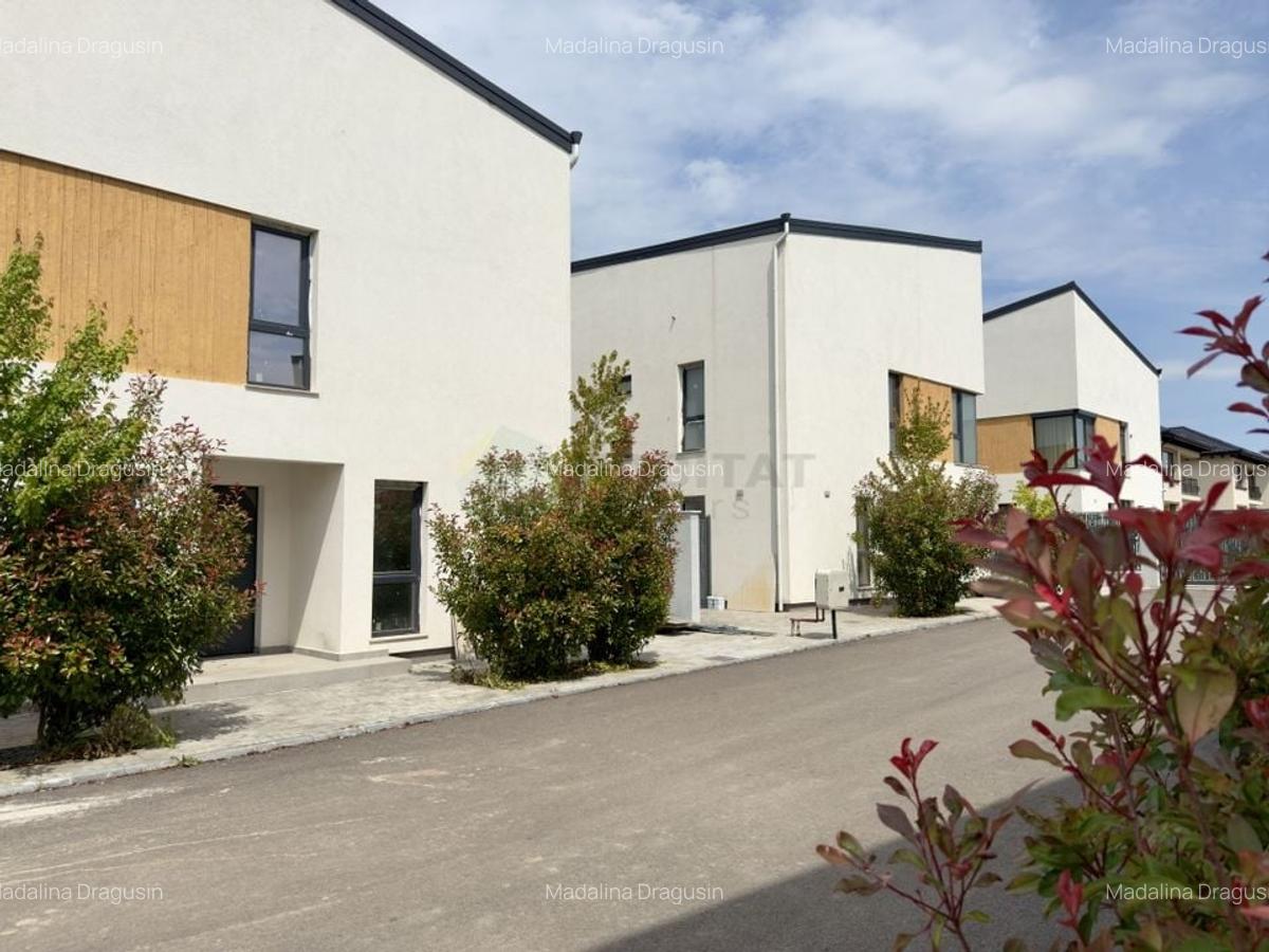 Vila individuala 5 camere Tunari 1 Decembrie - 22