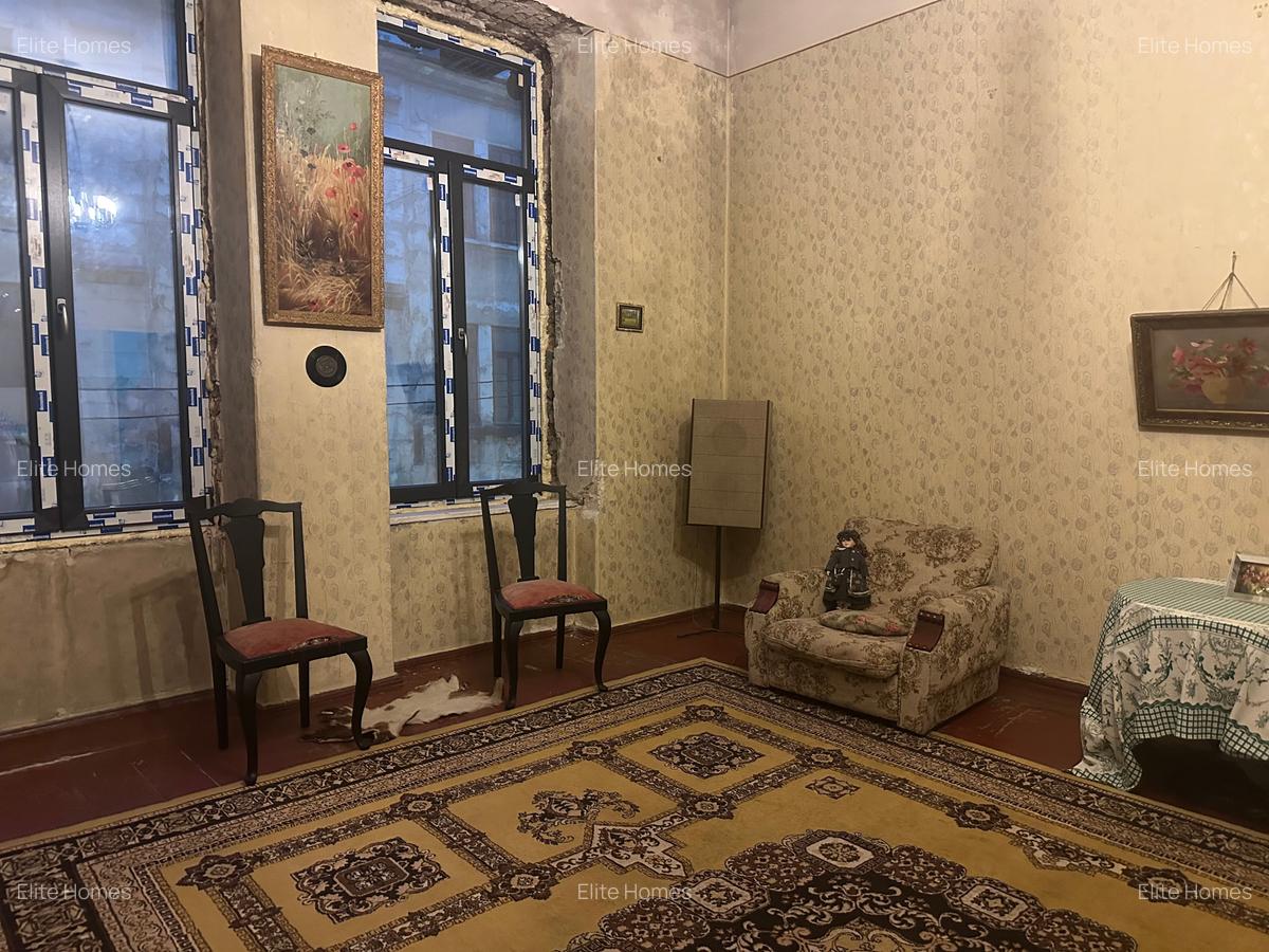 Apartament cu 7 camere semidecomandat în Universitate - 11