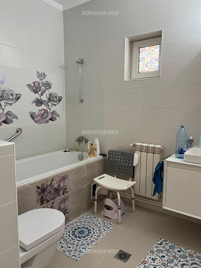 8133  Casa 5 camere Centru - 4