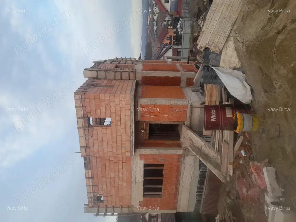 Casa de vanzare la campene?ti... - 2