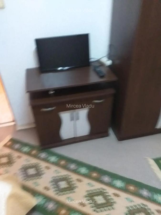 Inchiriez garsoniera - 5