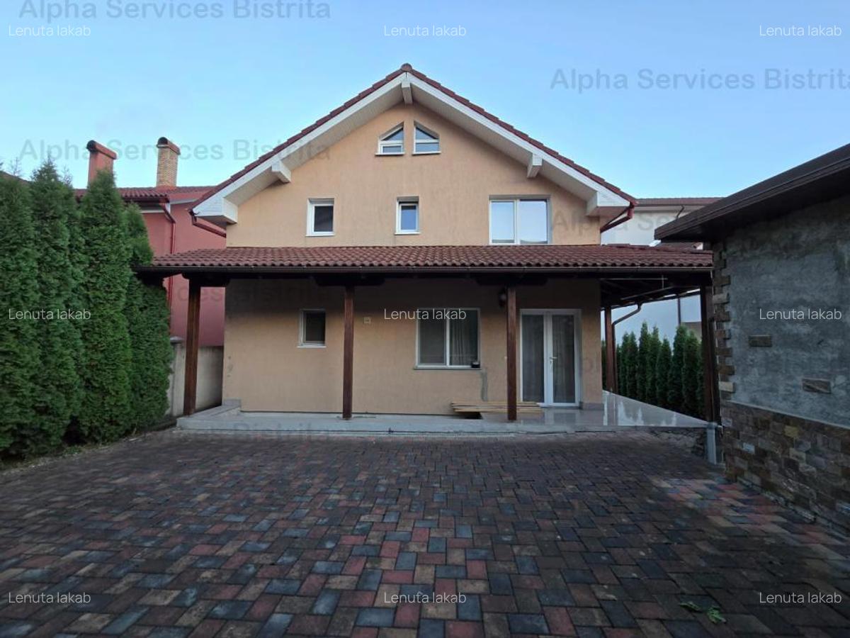 Vila spatioasa, construita in 2005 - 4