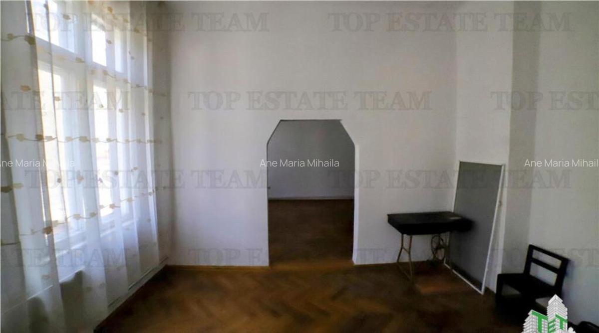 Apartament cu 4 camere de , Ultracentral, Kogalniceanu, cu - 2
