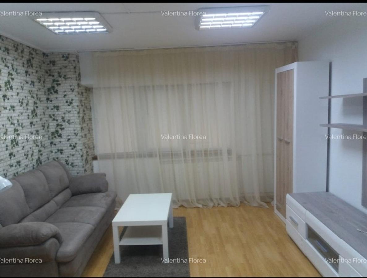 Garsonieră decomandată în Nerva Traian - 1