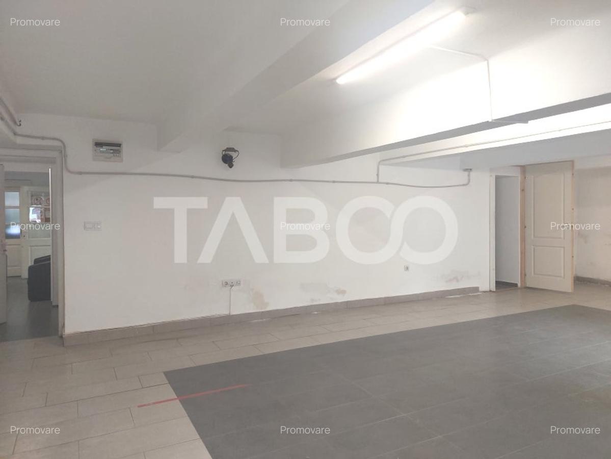 Spatiu de inchiriat 52mp  pretabil after school birou central Cisnadie - 4