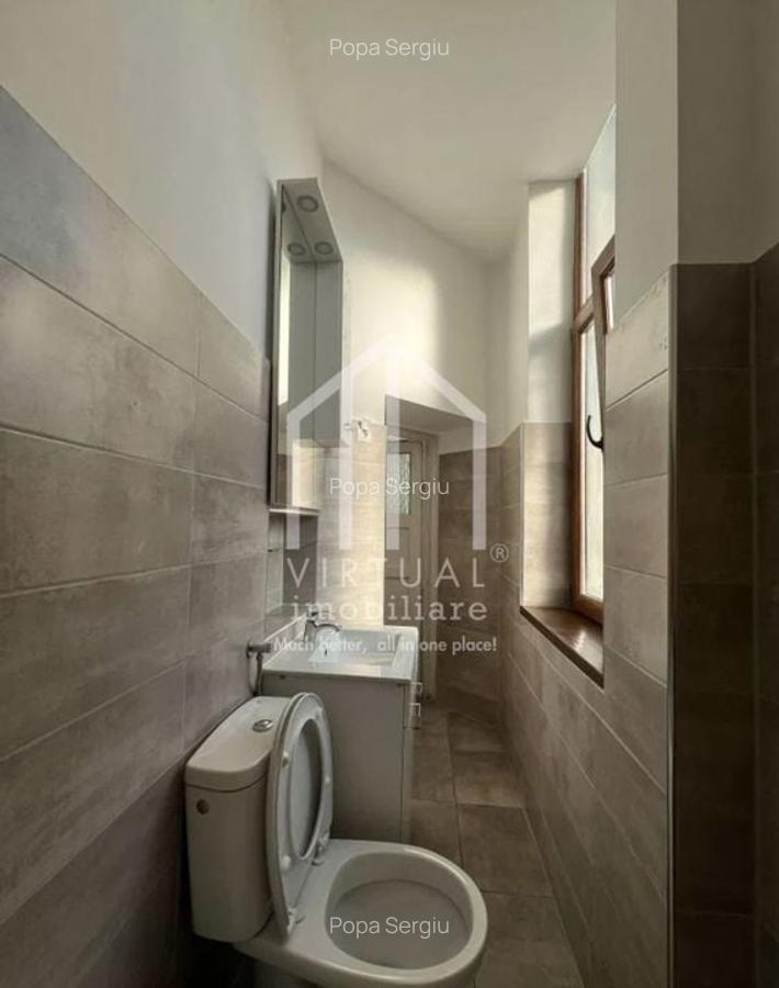 Casa formata din 2 apartamente, 2 garaje,  3 bai - zona Trei Stejari - 7