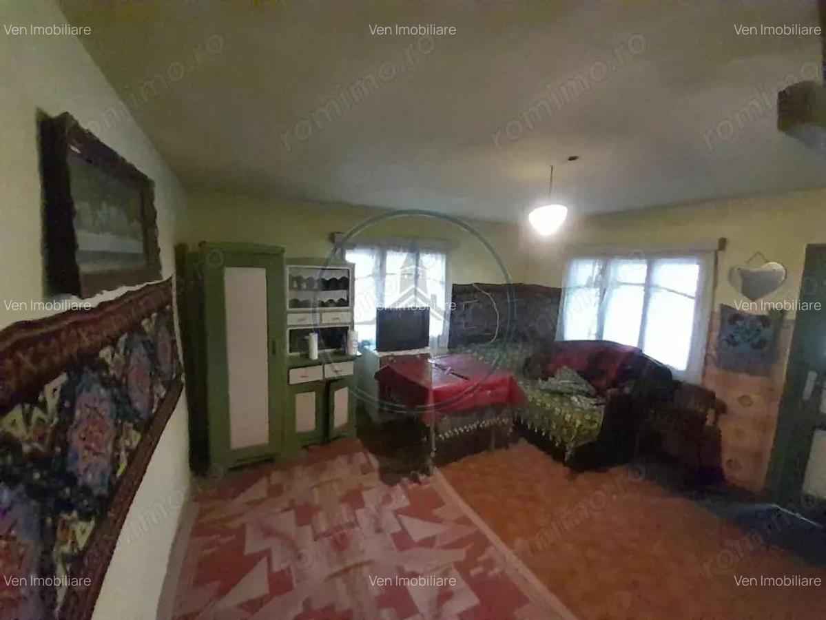 Casa traditionala cu anexe si gradina,Zona Nasaud - 4