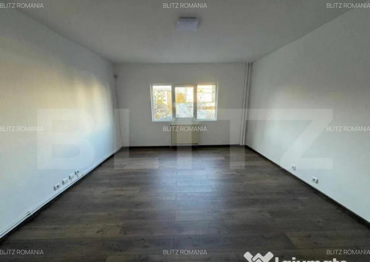 Spatiu comercial, 75 mp, stradal, vad excelent, vitrina, Man - 4