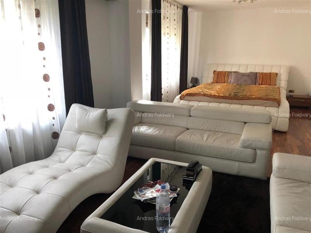 Casă cu 20 camere în Complex Studențesc - 4
