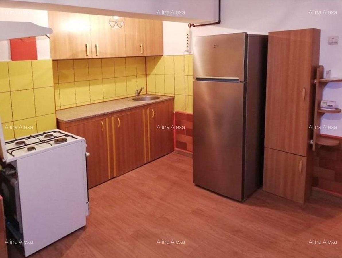 Apartament cu 4 camere semidecomandat, mobilat în Brașovul Vechi - 10