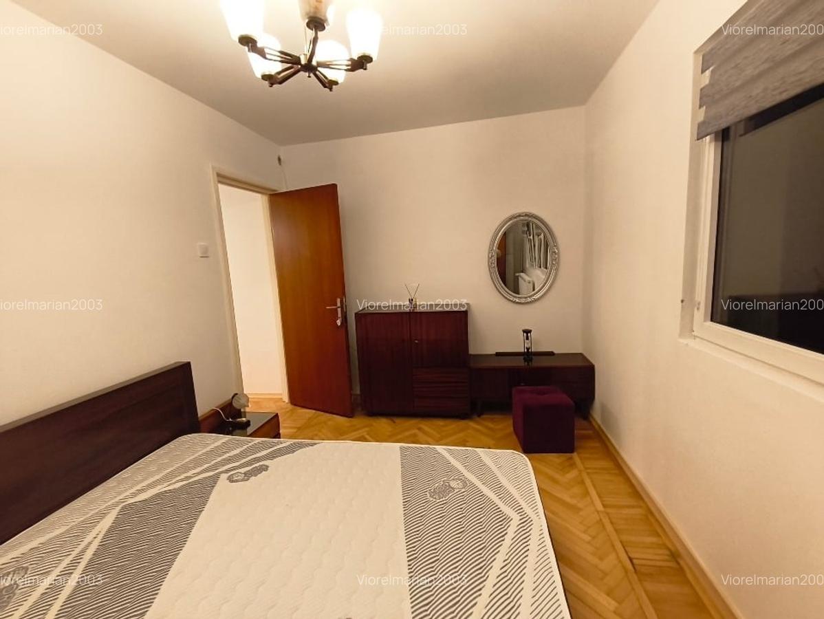 Proprietar închiriez apartament cu 3 camere sector 4 - 3