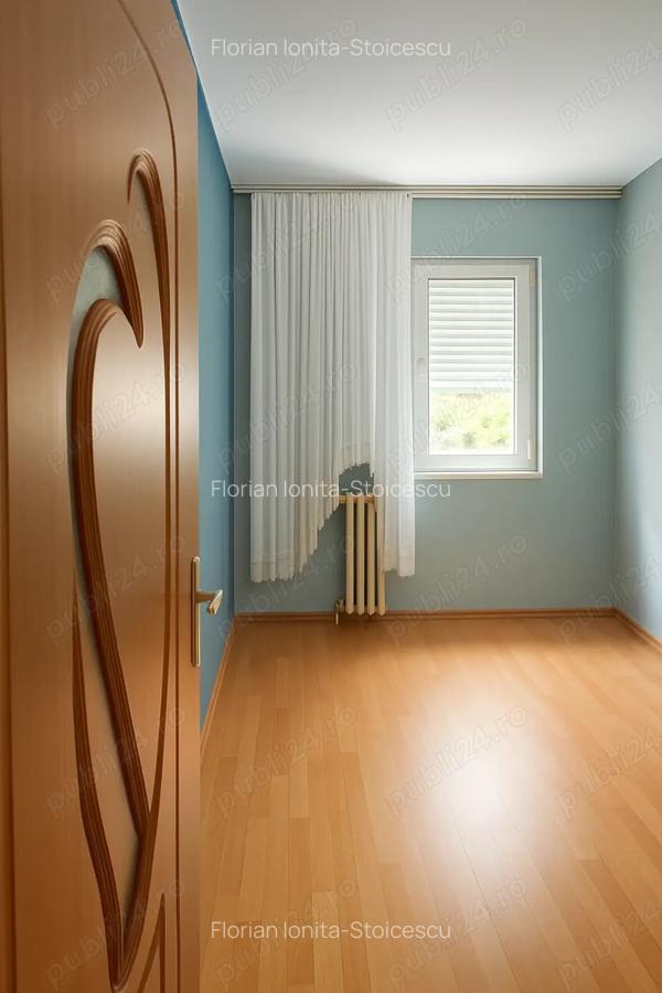 Apartament 3 camere de vanzare Craiova, Rovine - 2