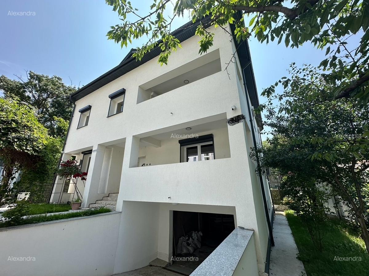 Vanzare vila individuala cu garaj si curte - Herastrau - 2