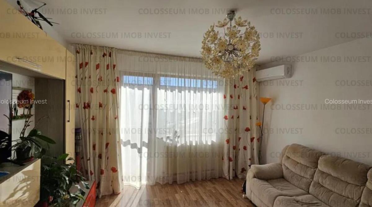 Apartament 3 camere, decomandat - zona Tractorul - 1