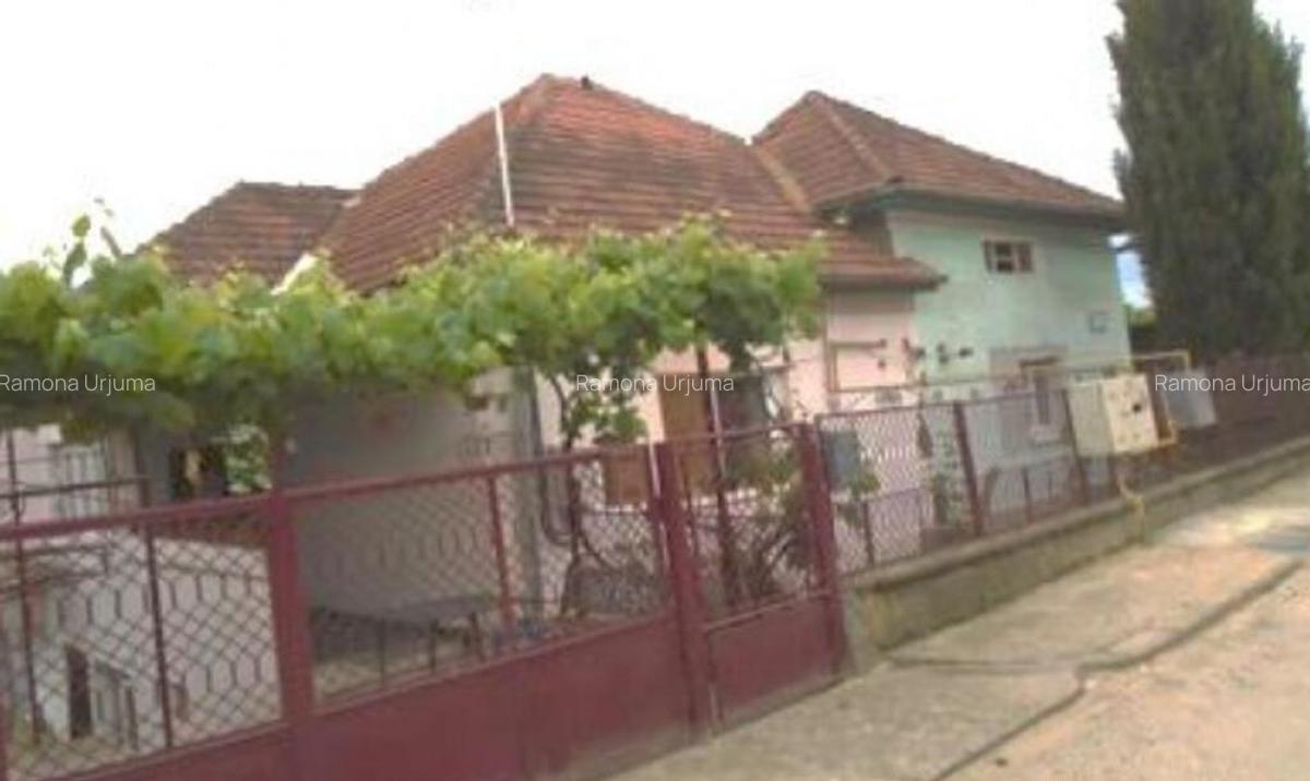 Cota de 1/2 din casa si teren- municipiul Hunedoara, jude... - 2