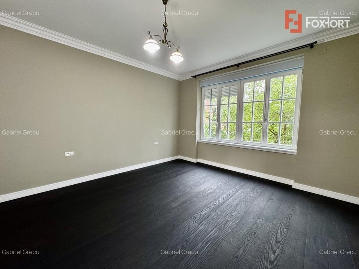 Apartament deosebit, 3 camere, zona Central - Bld. C.D. Loga - 13