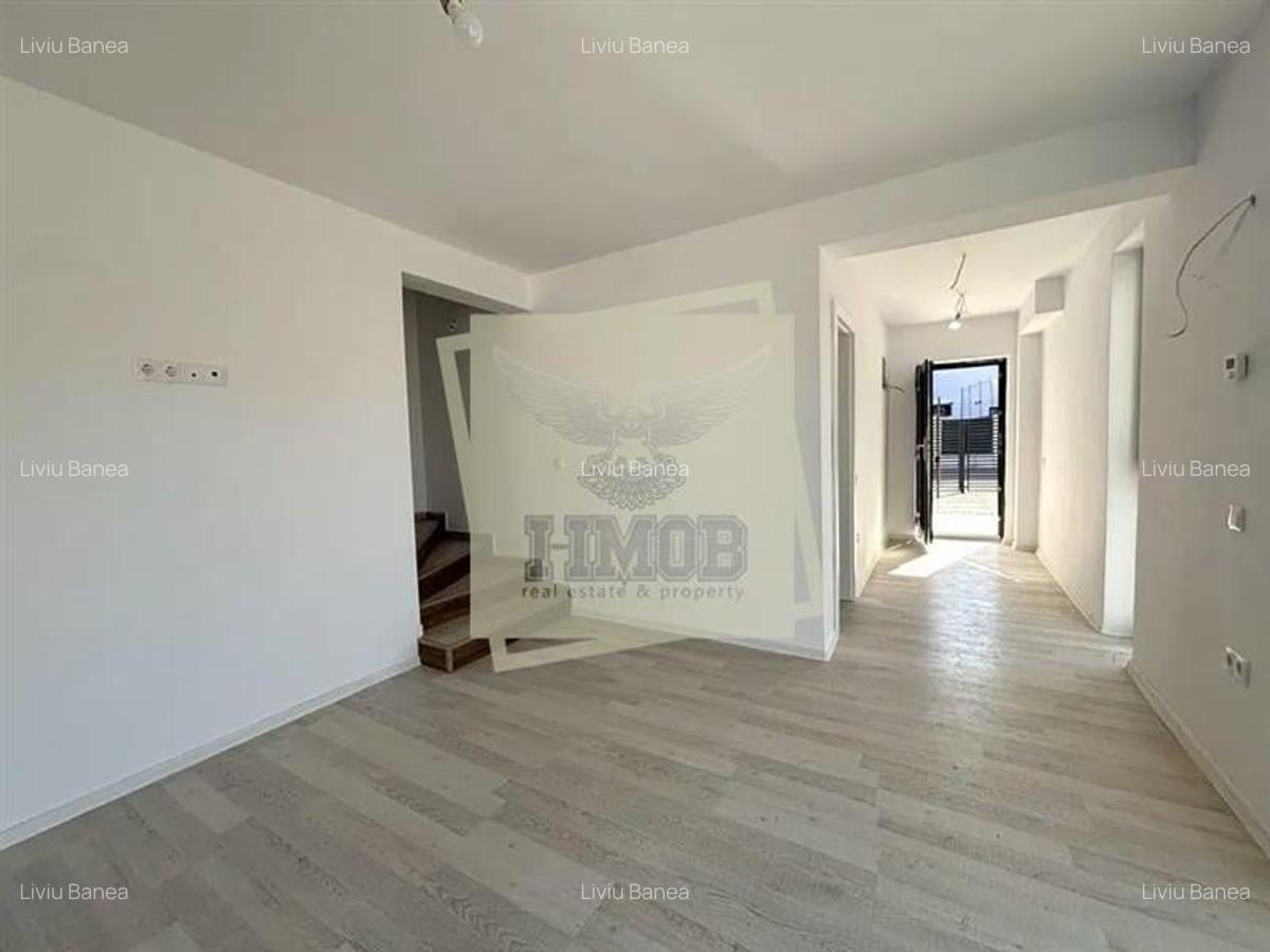 Casa de tip duplex cu 4 camere si garaj in zona Calea Cisnadiei - 1