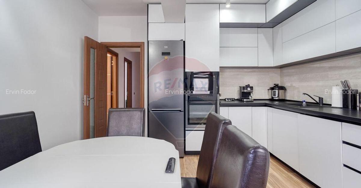 Apartament cu 3 camere de vanzare in Isaran Tractorul - 11