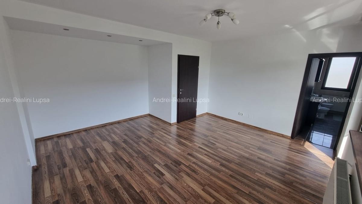Vila 5 camere | Pipera rezidential | Curte 200 mp | 4 parcari - 7