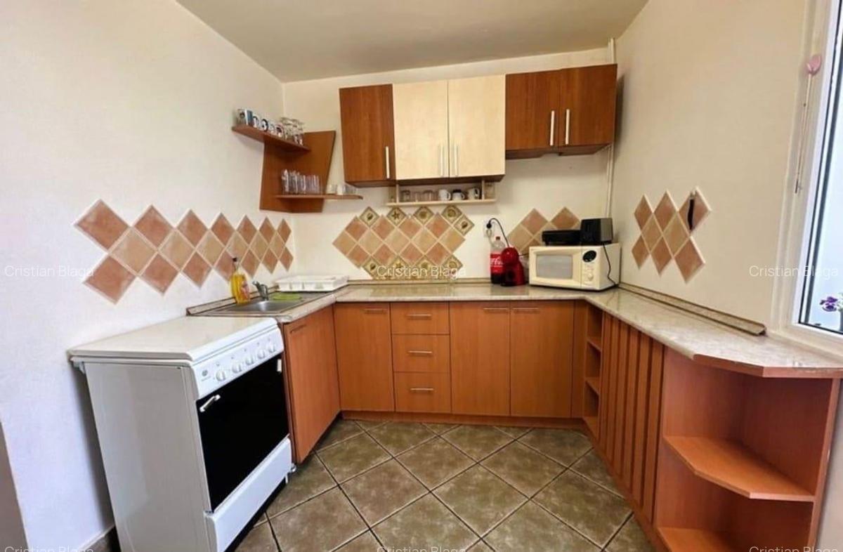 Apartament cu 3 camere decomandat în Rogerius - 4
