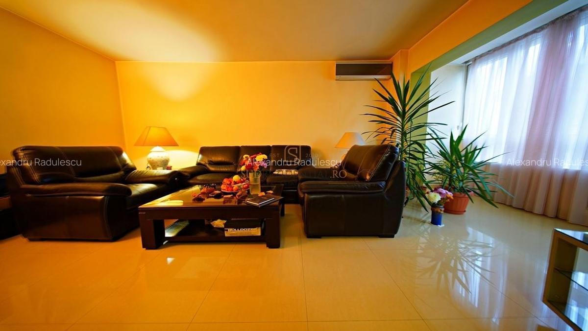 Apartament 3 camere, 78 mp, Bd. Obregia, etaj intermediar, Comision 0% - 3