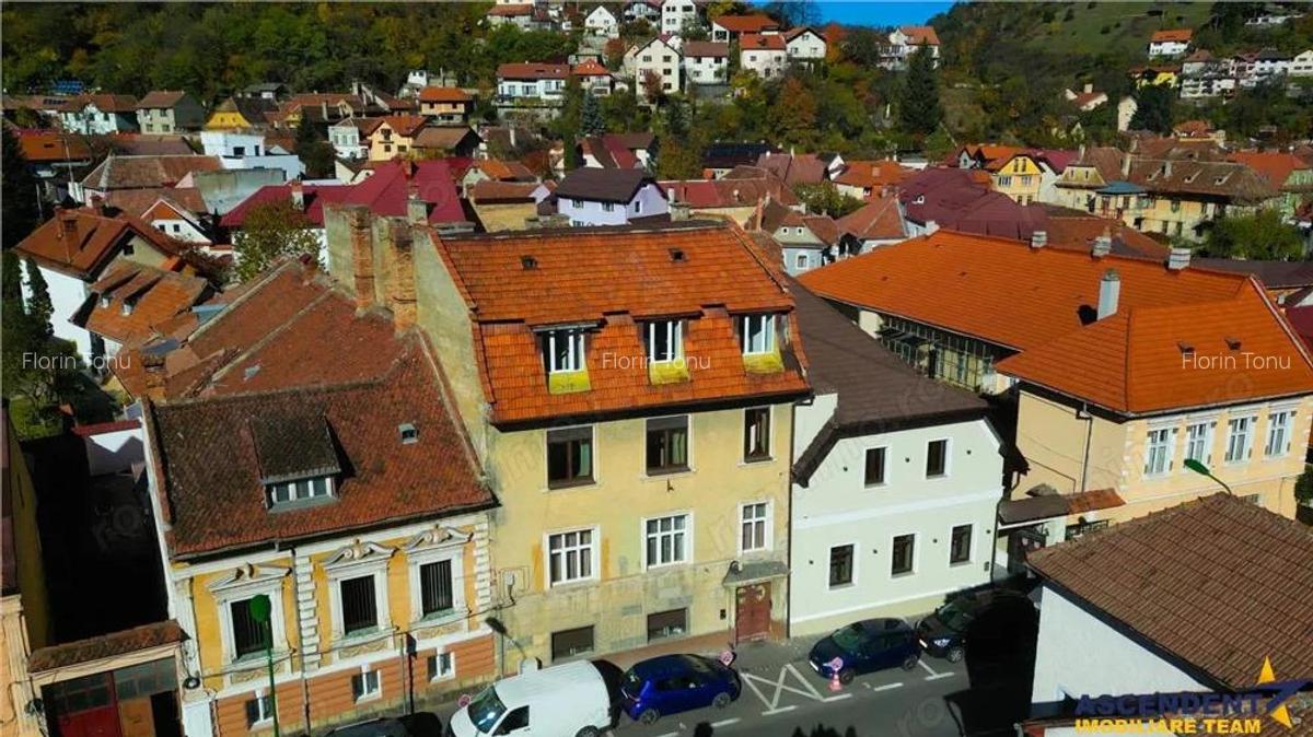FILM! Eleganta si confort, in cetatea istorica a Brasovului, vedere spre Tampa - 10