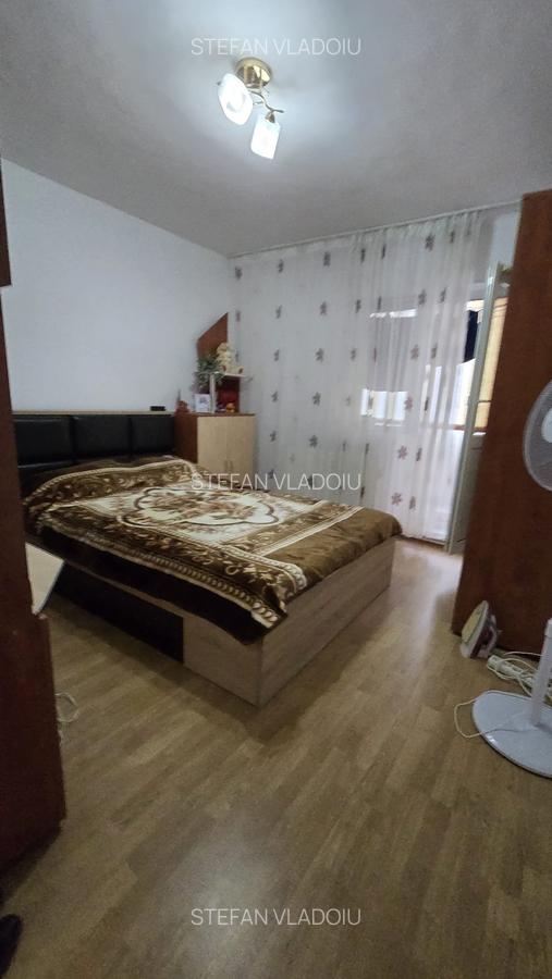 Apartament de 3 camere, decomandat, zona Tractorul . Aluminiului/ independentei - 6