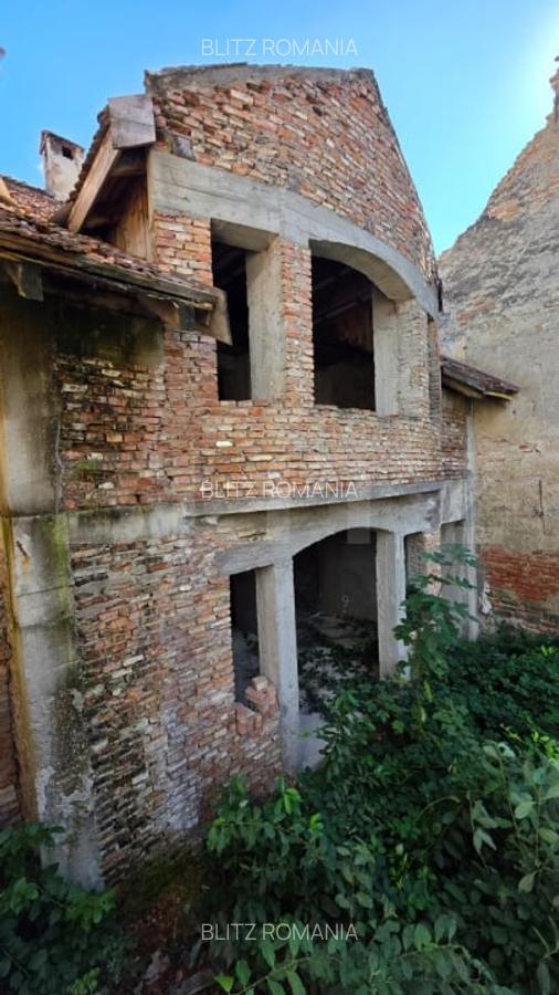 Exclusivitate pe piata - Cladire istorica in centrul orasului, 7 camere, 700 mp - 1