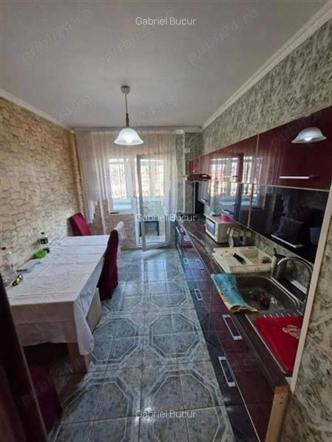 Apartament 3 camere Decomandat Bld. Alexandru Obregia - 3