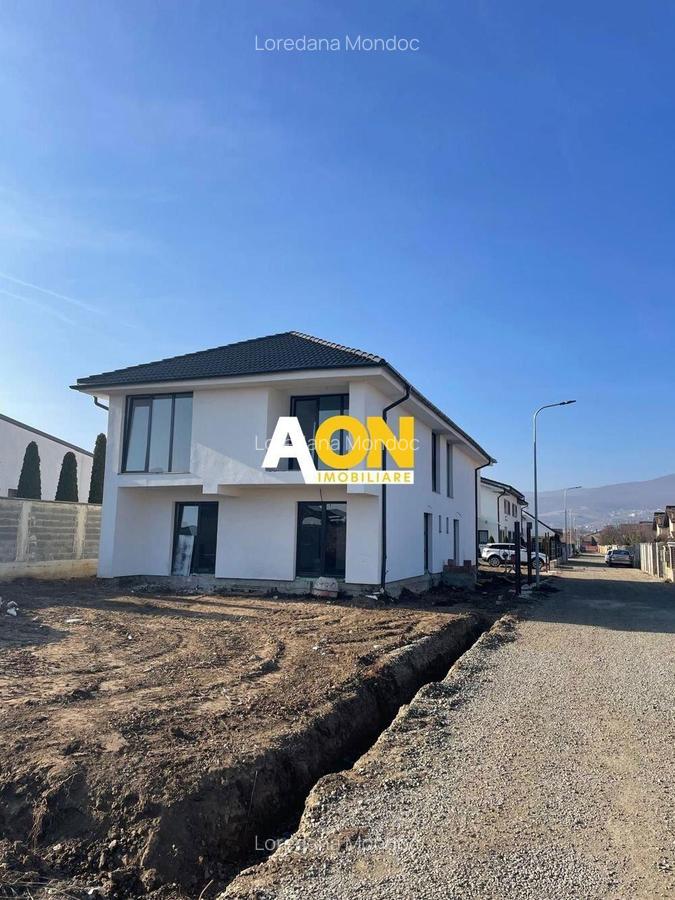 De vanzare 1/2 duplex finisat, 4 camere, 326mp teren, Cetate - 11