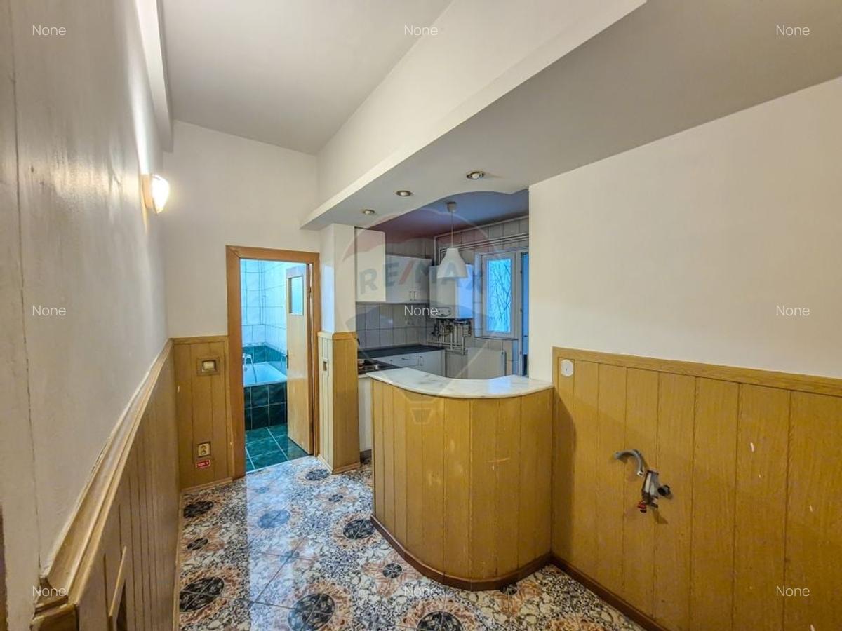 Apartament cu 4 camere de inchiriat, situat in zona Armenesca - 13