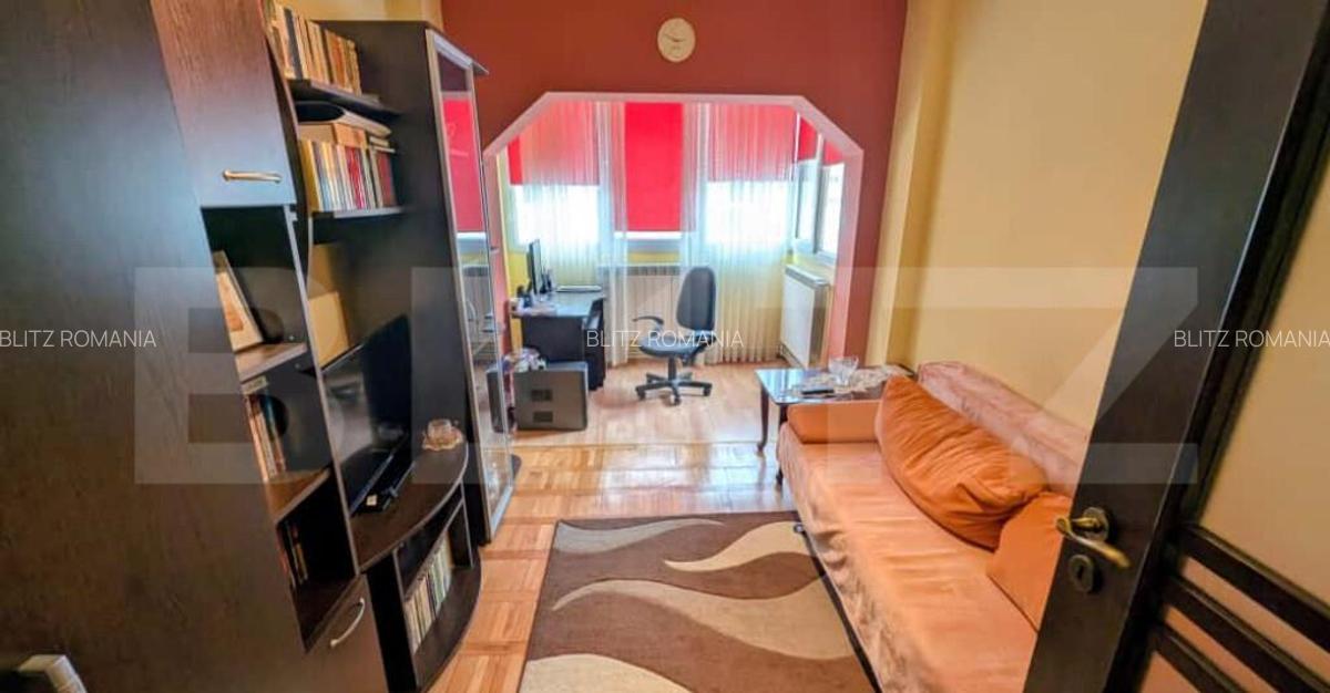 Apartament cu 4 camere, decomandat, cetate. - 5