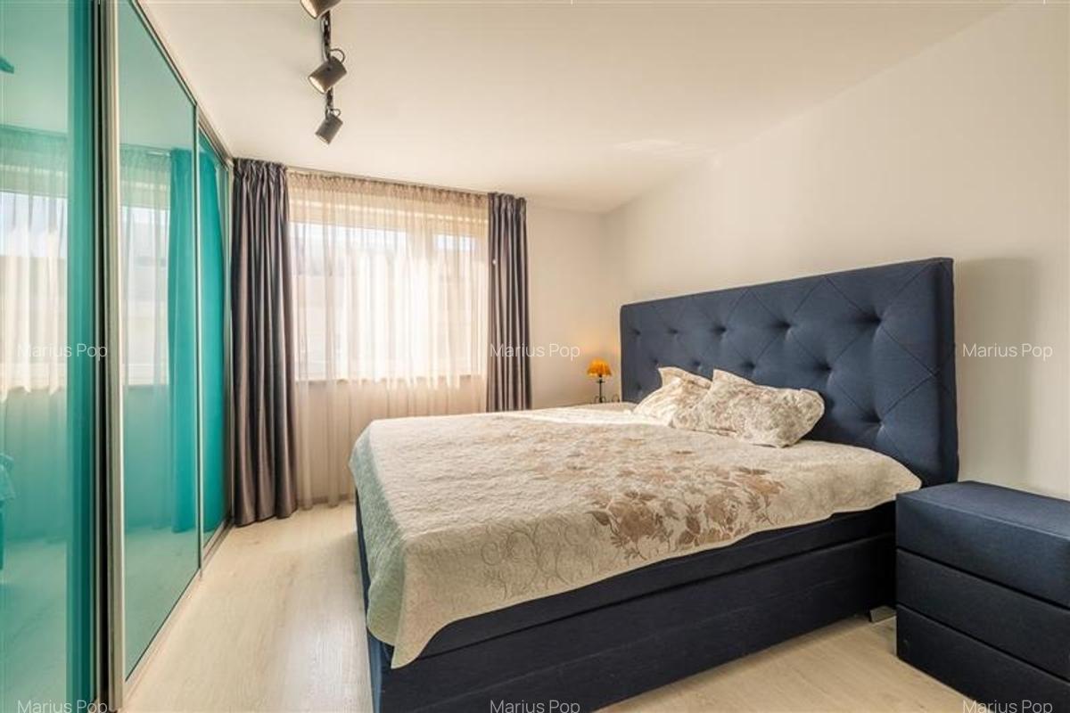 Apartament cu 3 camere decomandat, mobilat în Tractorul - 26