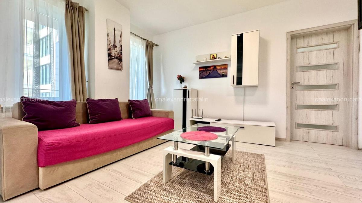 Mamaia zona Cluburi - 2 camere mobilat-utilat complet , etaj 5/8 - 4
