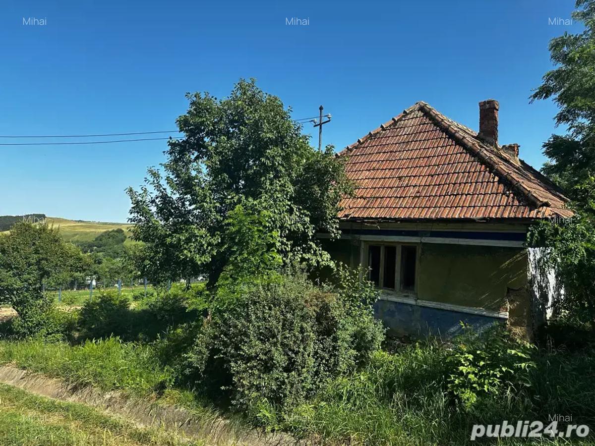 Casa traditionala cu teren generos de 1132 mp in Mociu jud Cluj - 3