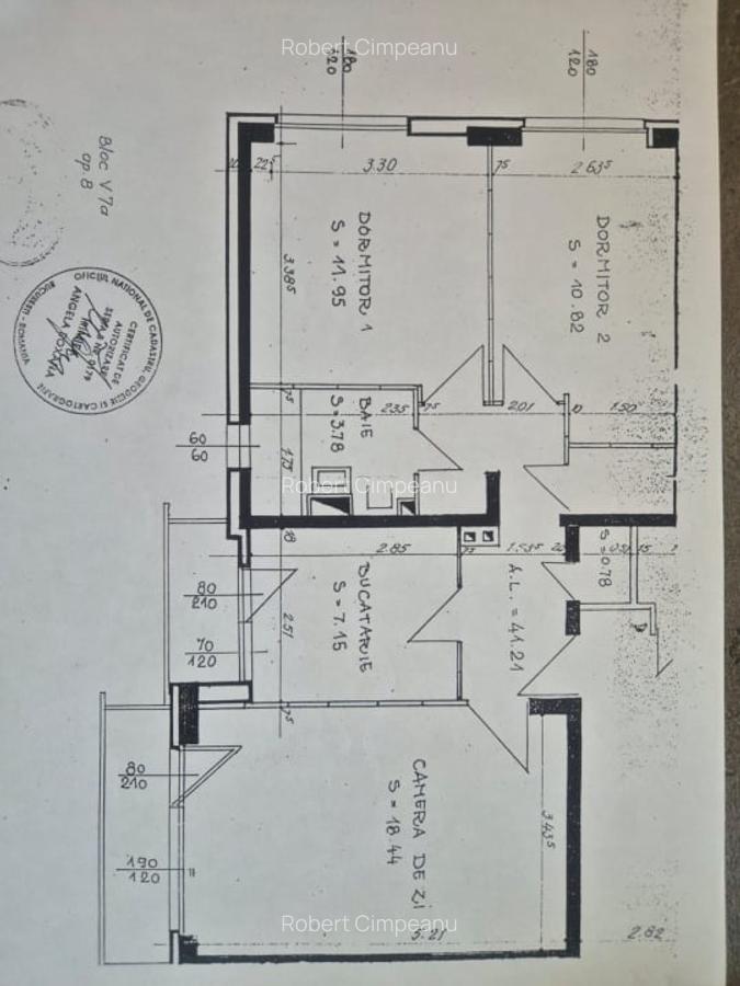 Apartament cu 3 camere decomandat în Titan - 1
