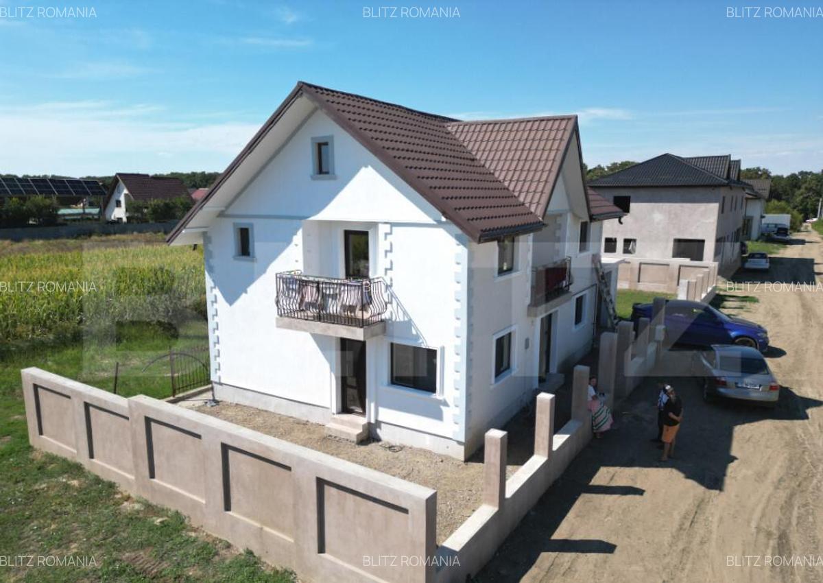 Casa cu 5 camere + garaj , situata in Valea Ursului - 12
