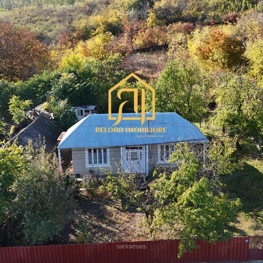 Casa de vanzare in Gorban cu 1000 mp de teren - 2