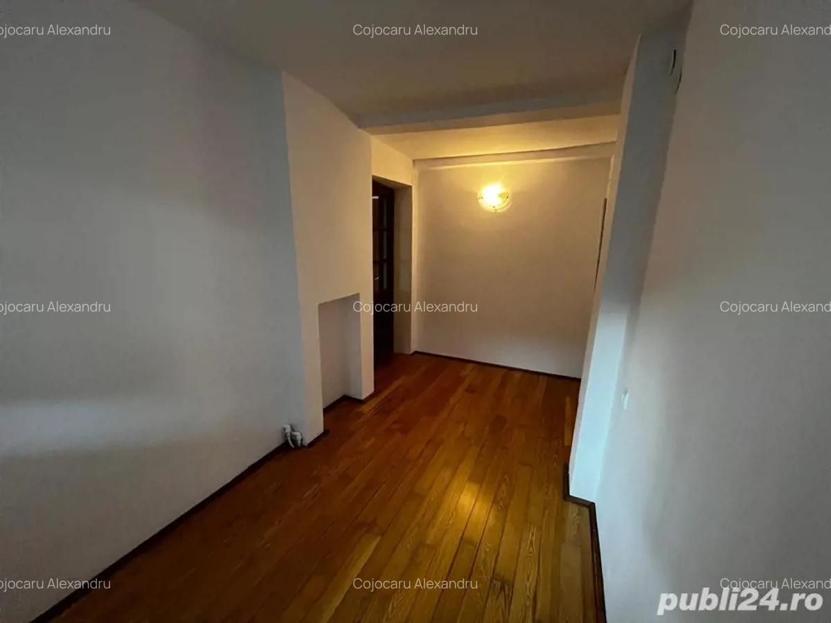Apartament decomandat de 3 camere la curte in vila DE VANZARE - Direct Proprietar. Zona Traian - 3
