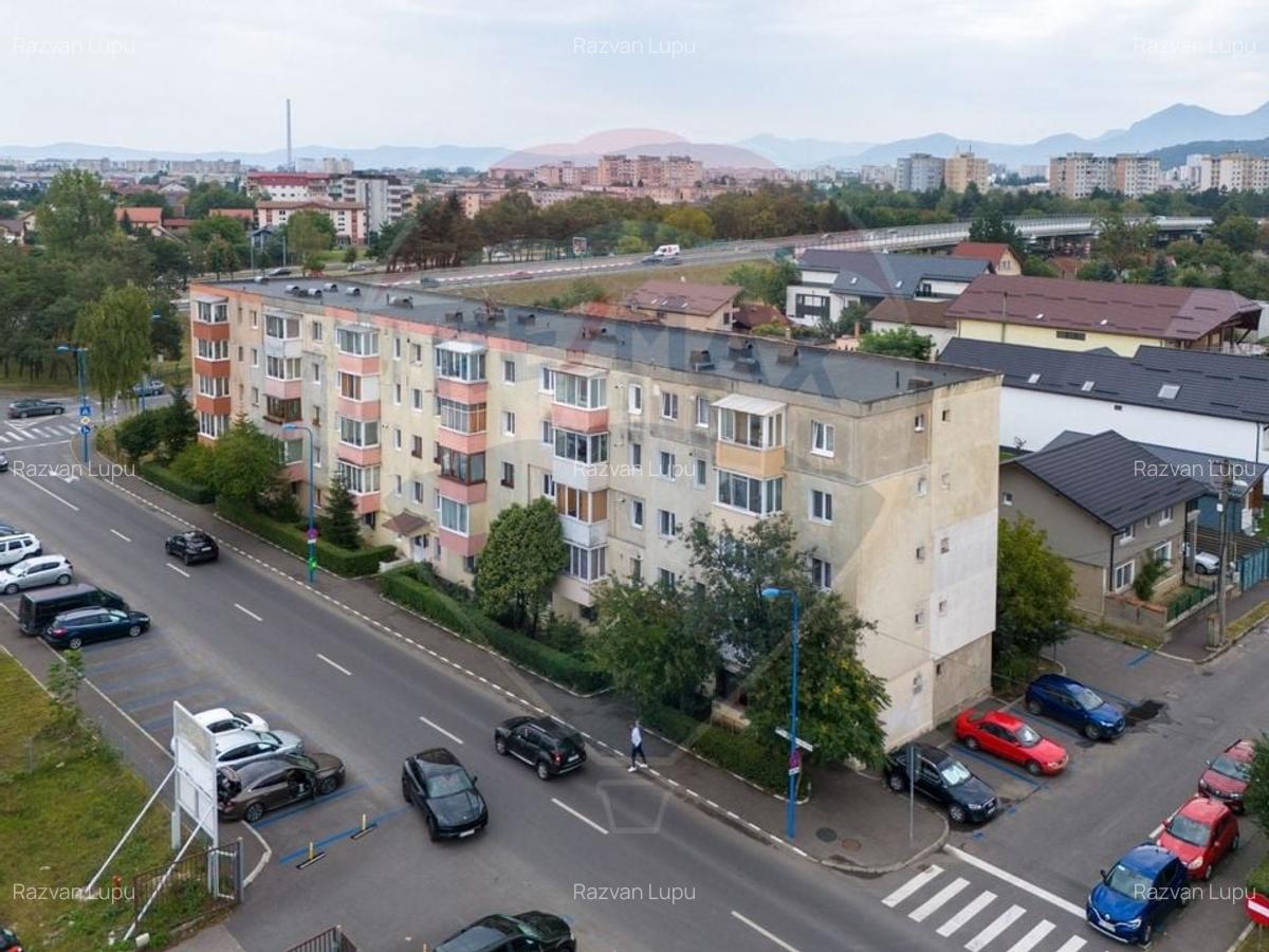 Spatiu comercial / birouri cu intrare separata din strada - 17