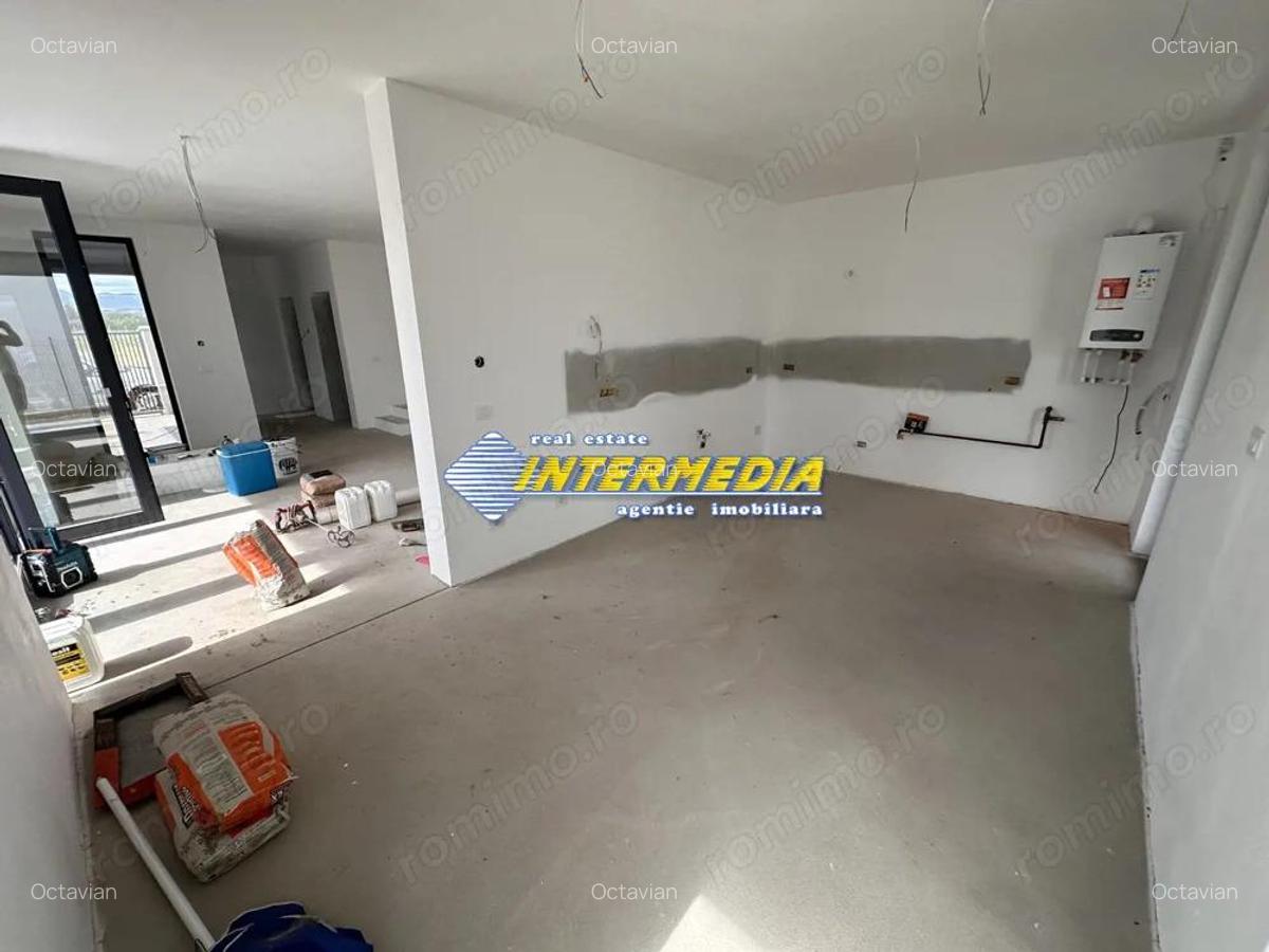 Casa noua de vanzare in Alba Iulia teren 386 mp cu toate utilitatile - 2